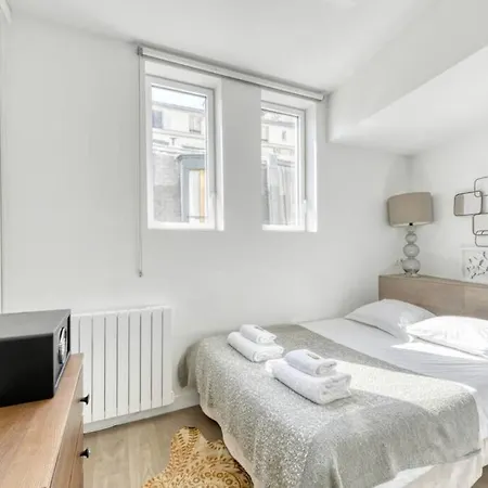 Cmg Butte Montmartre Berthe I Apartment Paris